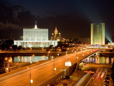 На улицах Московской области продолжается установка светодиодных фонарей